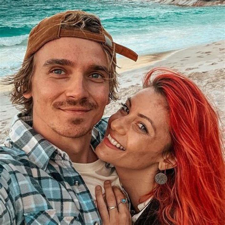 Joe Sugg Age, YouTube, Instagram, Movies and tv shows, Height