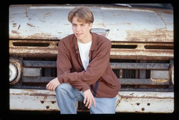 Jonathan Brandis Height, Weight, Net Worth, Age, Birthday, Wikipedia, Who, Nationality, Biography