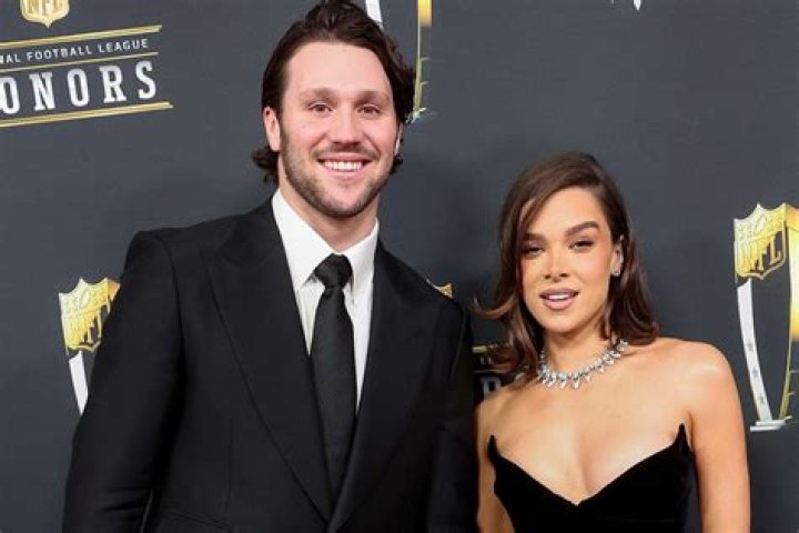 Josh Kelley’s Wife: Who is Josh Kelley Dating?