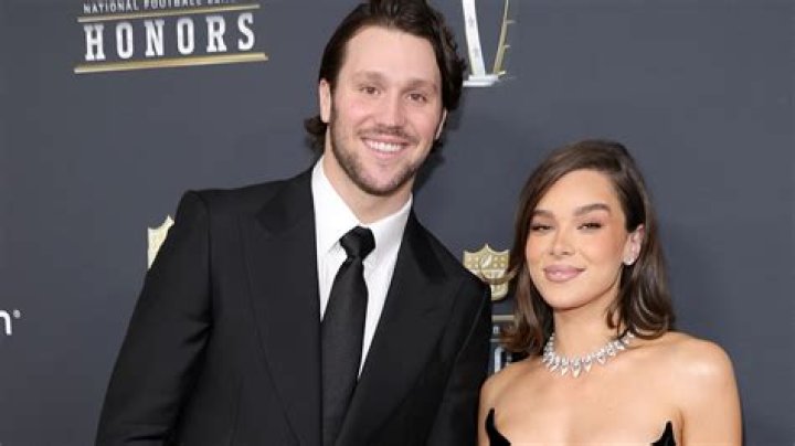 Josh Richards’s Girlfriend: Who is Josh Richards Dating?