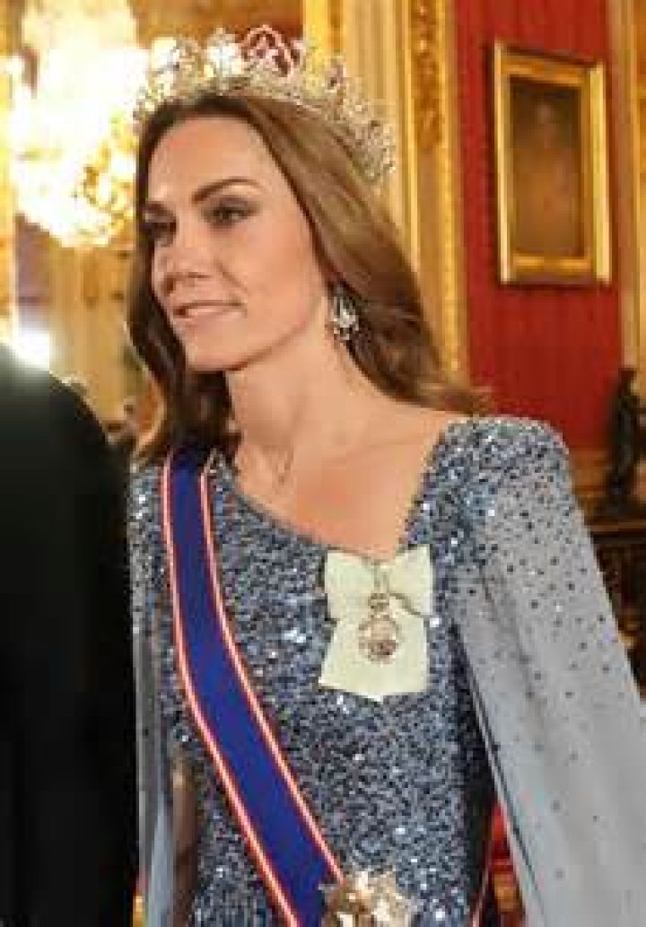 Kate Middleton, Queen Elizabeth Upset By Pippa’s Mustique Bikini Display: Camilla Parker-Bowles Predicts Topless Photo Next!