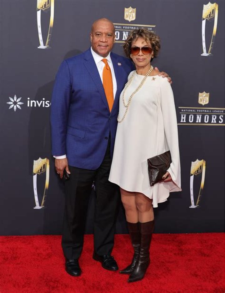 
Kevin Warren Wife: Who Is Greta Warren? Explore Their Relationship And Kid Details	