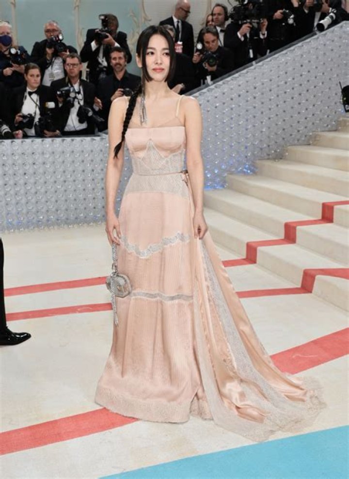 Kim Tae-ri’s Brandon Maxwell Dress Stole The Spotlight At The Baeksang Arts Awards 