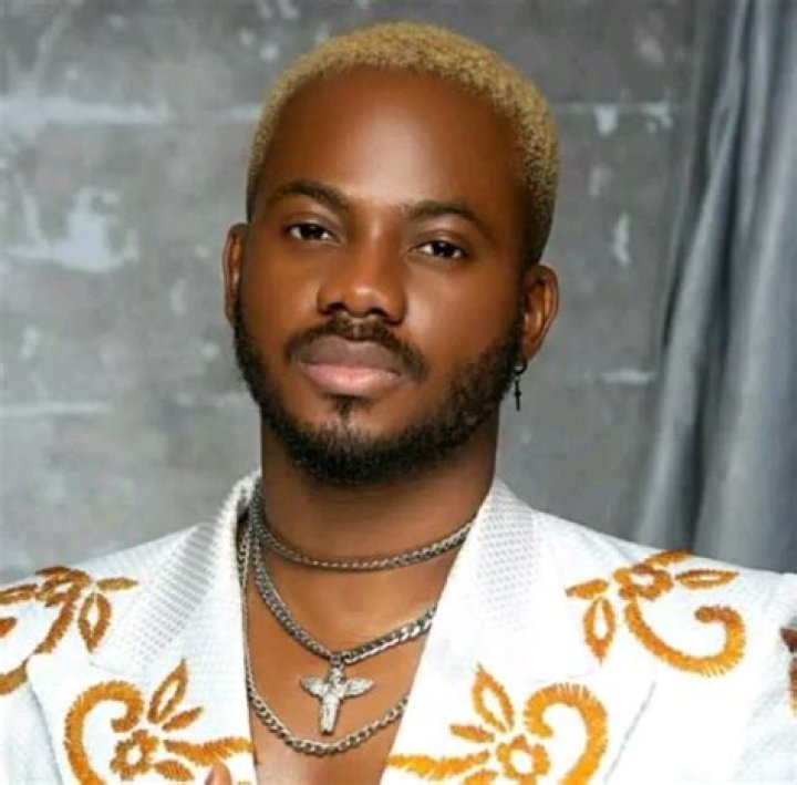 Korede Bello Biography: Age, Girlfriend, Wikipedia, Net Worth, Instagram, Wife, Songs, Twin Brother