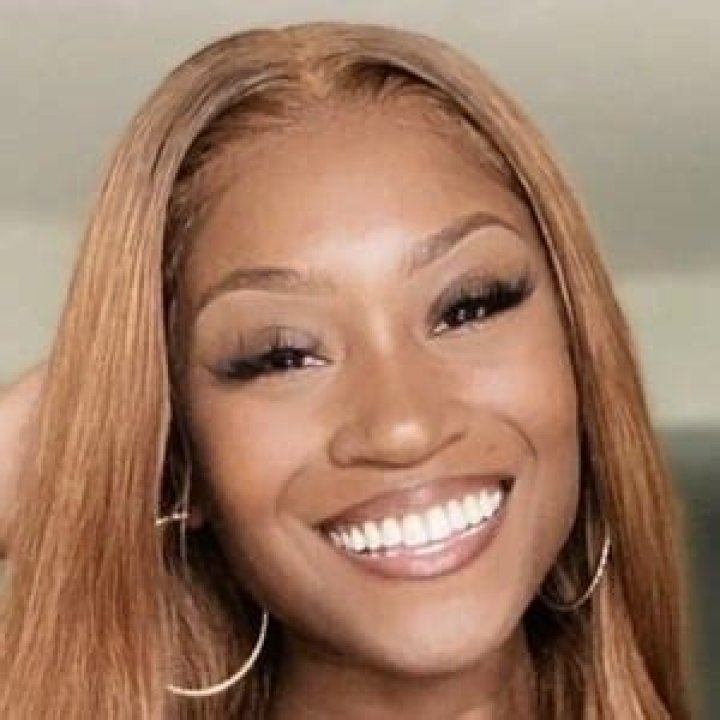 Kwhxte- Age, Net Worth, Height, Boyfriend, Nationality