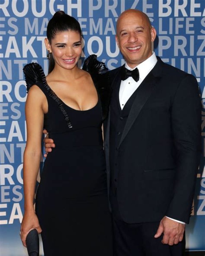 La Mona Jiménez’s Girlfriend: Who is La Mona Jiménez Dating?