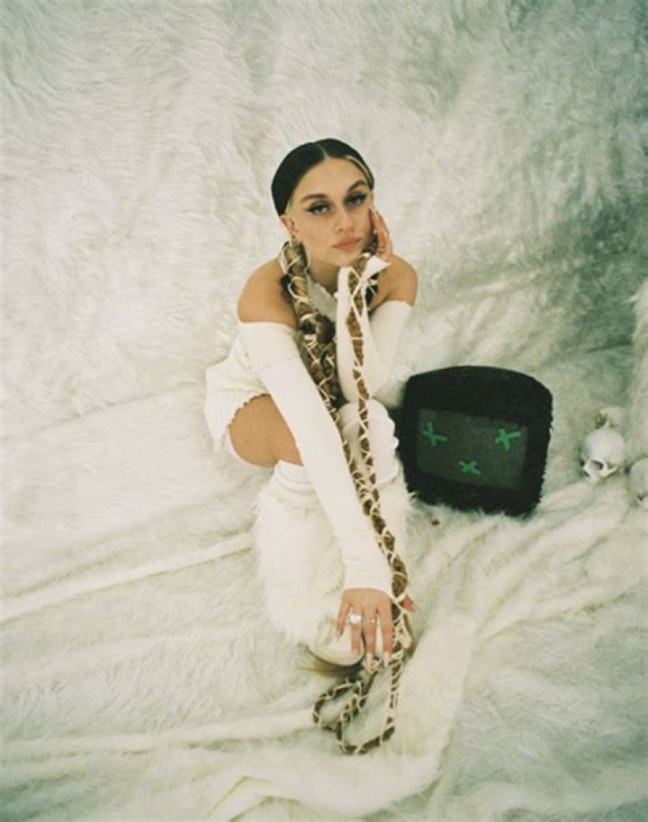 LEEPA Releases Longing New Single - “18”