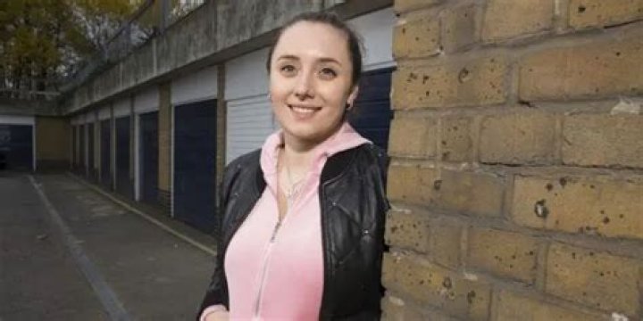 Lily Brazier Biography: Net Worth, Height, Relationship, Real Accent, Age, Wikipedia, Baby, Nationality, Boyfriend, Partner
