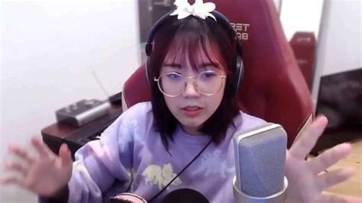 LilyPichu Biography: Boyfriend, Real Name, Age, Net Worth, Nationality, Twitch, Instagram, YouTube, Songs, Height, Wikipedia, Twitter