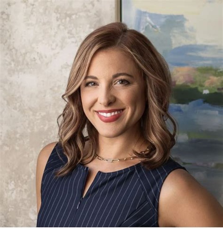 Lindsey Slater (WISN) Bio, Wiki, Age, Parents, Education, Husband, Milwaukee, Salary and Net Worth