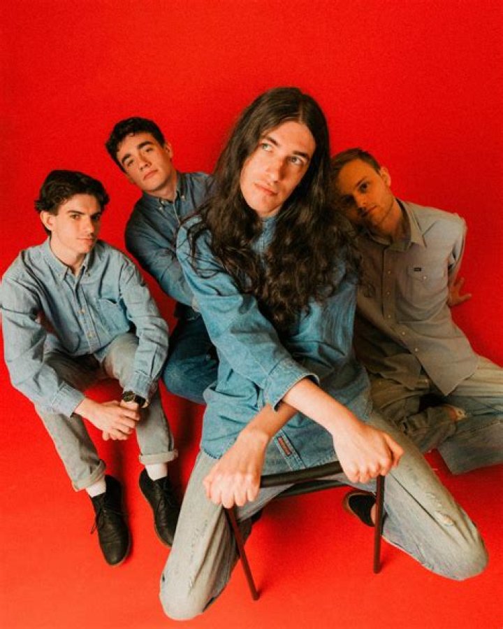 Lipstereo Unleashes their Colorful Garage Rock Anthem “Little Spaceships”
