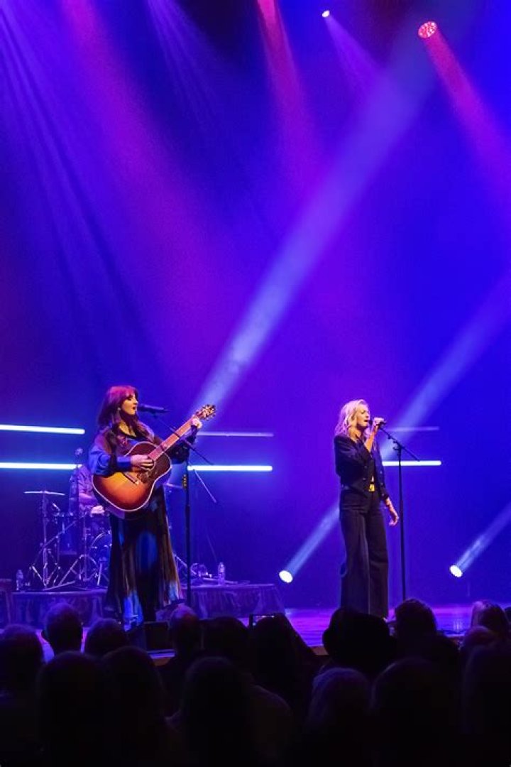 LIVE REVIEW: Ward Thomas at GLive in Guildford