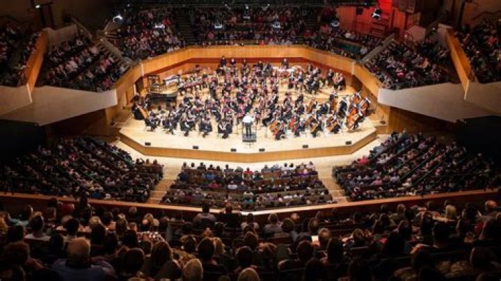 LIVE REVIEW: Ward Thomas @ St David's Hall - Cardiff