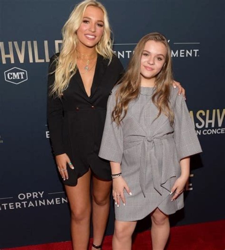 Maisy Stella- Wiki, Biography, Age, Height, Net Worth, Boyfriend