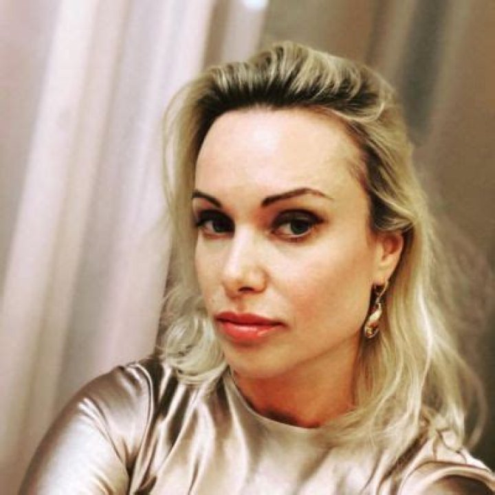 Marina Ovsyannikova- Wiki, Age, Ethnicity, Husband, Height, Net Worth, Career