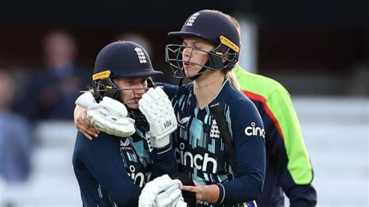Meet Freya Davies Partner: Learn Everything About The English Cricketer