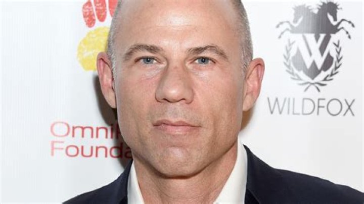 Michael Avenatti A Former Lawyer Was Sentenced To Prison For 4 Year