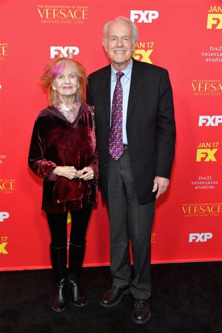 Mike Farrell - Net Worth, Age, Height, Birthday, Bio, Wiki!