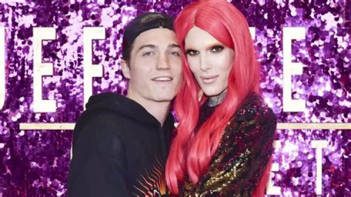 Nathan Schwandt Biography: Girlfriend, Age, Twitter, Brother, Birthday, Net Worth, TikTok, Wiki, Boyfriend
