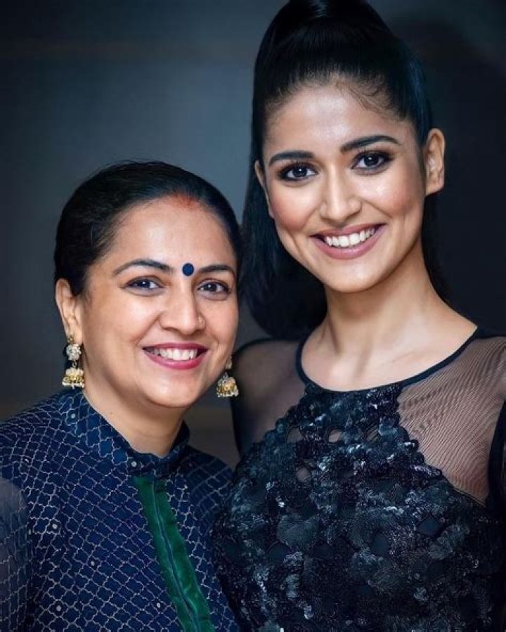 Ojasvi Sharma- Wiki, Age, Height, Boyfriend, Net Worth, Ethnicity, Career