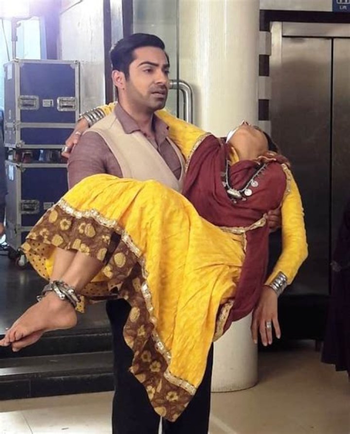 Paaras Madaan’s Girlfriend: Who is Paaras Madaan Dating?