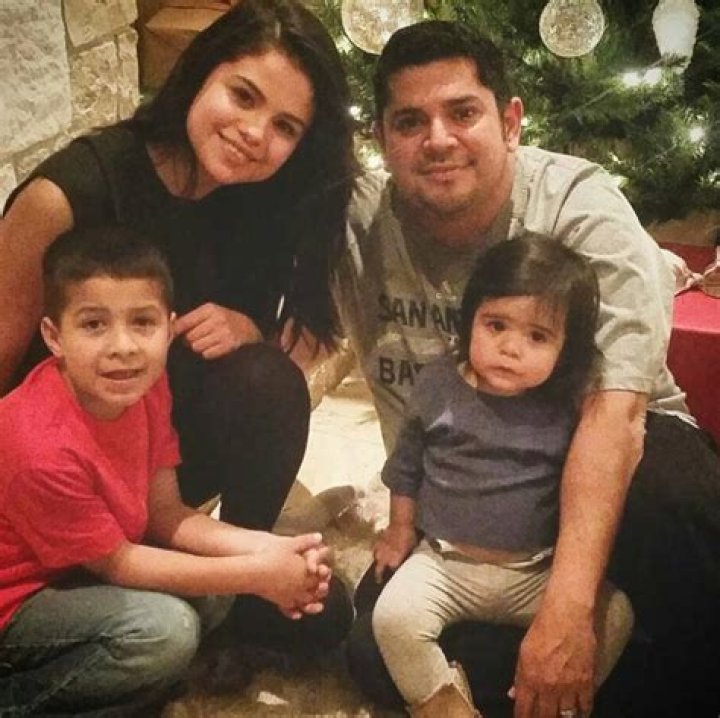 Parents: Meet Ian Book Dad Rick Book & Mom Kim Book – His Siblings Details