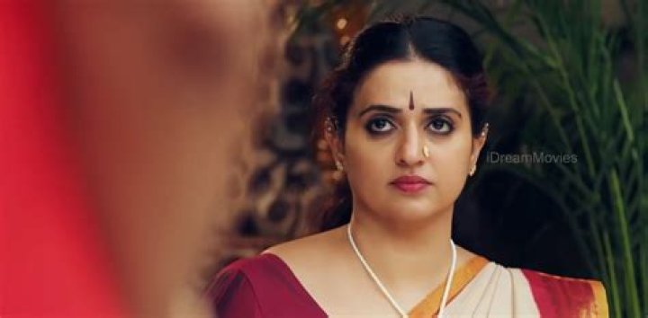 Pavitra Lokesh Biography: Father, Net Worth, Height, Age, Instagram, Husband, Weight, Wikipedia, Facebook, Child, Twitter