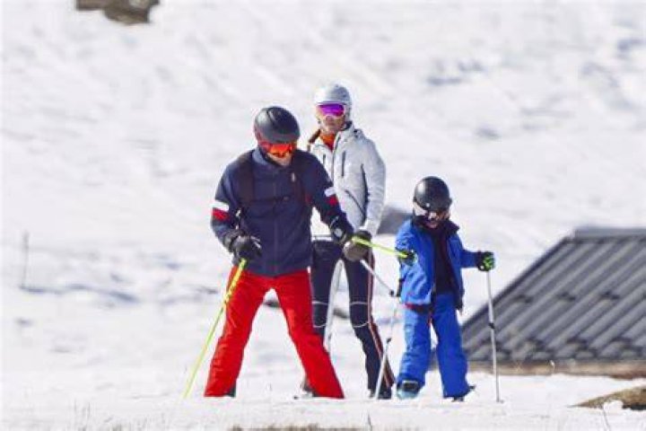 Prince William Goes Skiing With Hot Aussie Model Sophie Taylor: Leaves Kate Middleton Alone On Commonwealth Day