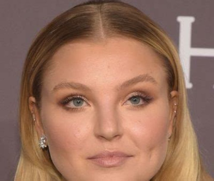 Rachel Hilbert- Age, Height, Boyfriend, Net Worth, Nationality