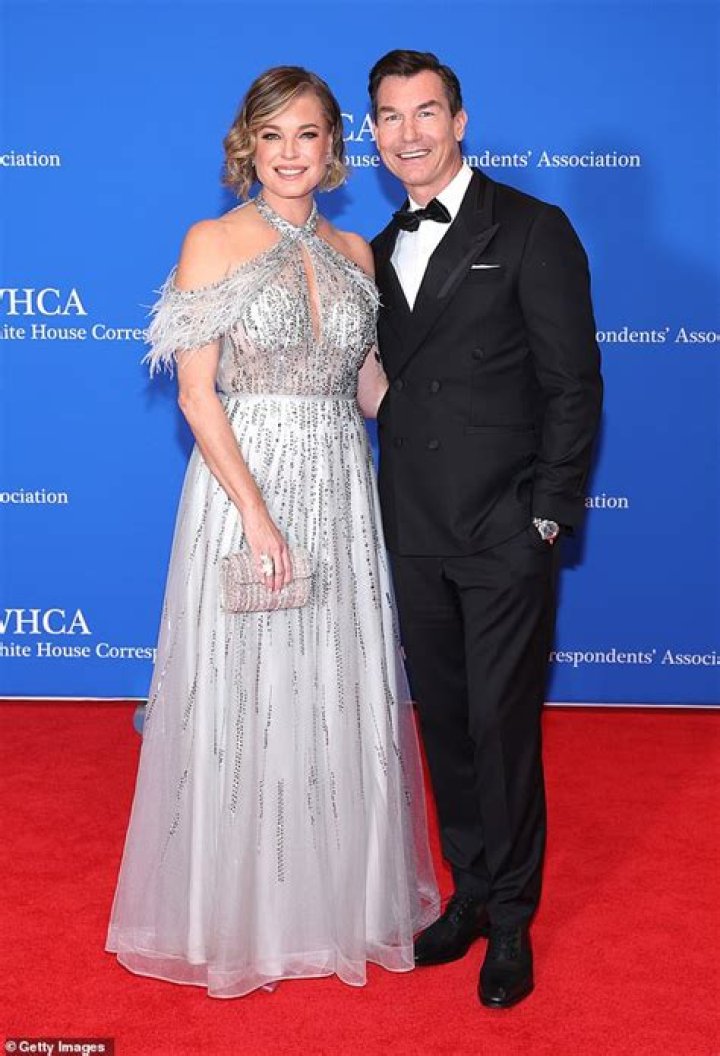 Rebecca Romijn: Husband, net worth, tattoos, smoking & body measurements