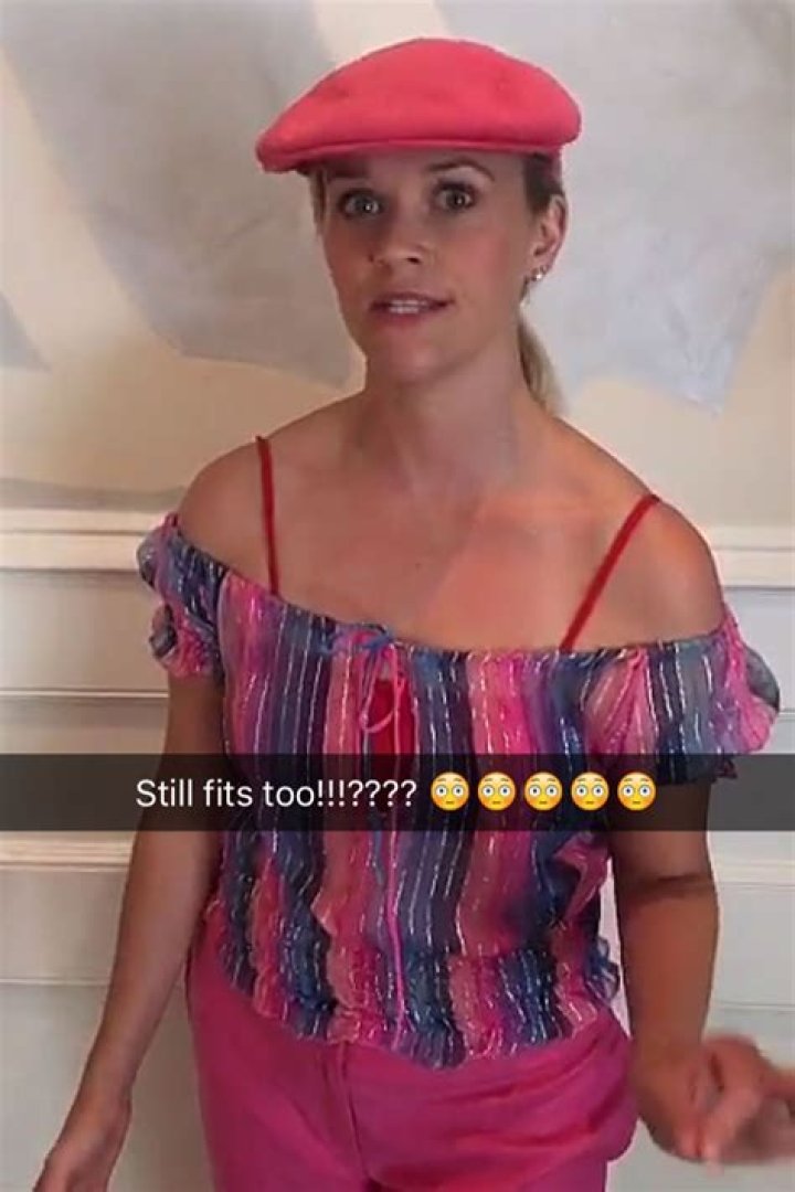 Reese Witherspoon Snapchats Legally Blonde Outfits
