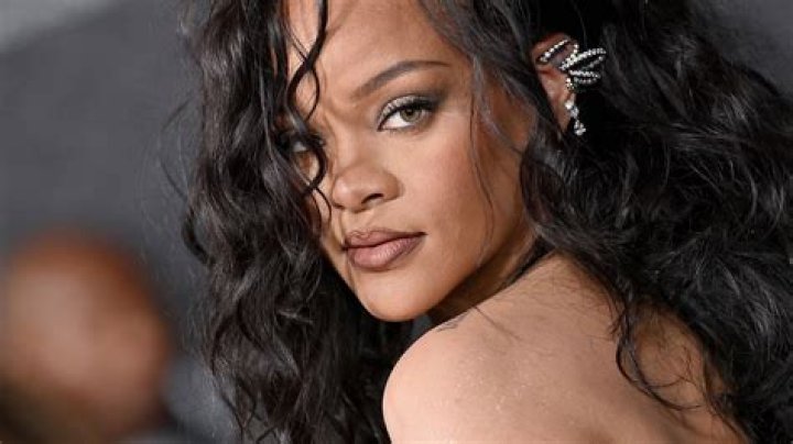 Rihanna’s Nude Topless Photo – Instagram Pictures Gone Wild (PHOTOS)