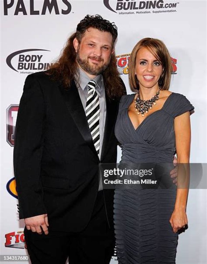 Roy Nelson Wife, Jess, Net Worth, Height, Weight, Body Measurements