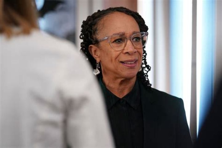 S Epatha Merkerson Net Worth, Age, Height, Bio, Birthday, Wiki!