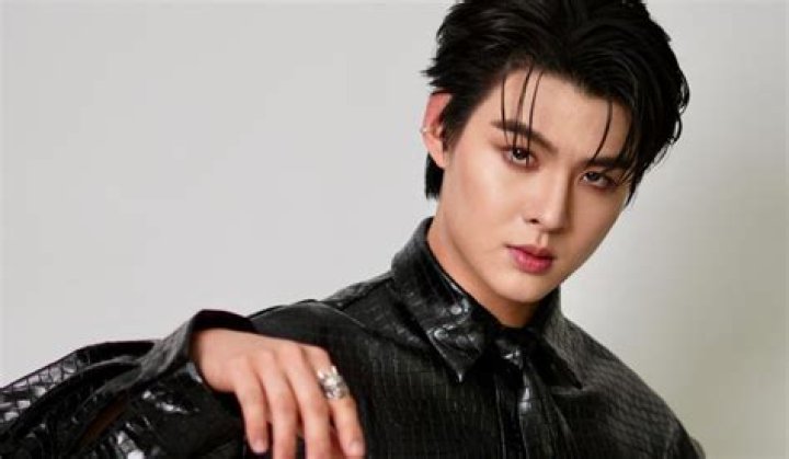 Saint Suppapong Udomkaewkanjana - Net Worth, Age, Height, Birthday, Bio, Wiki!