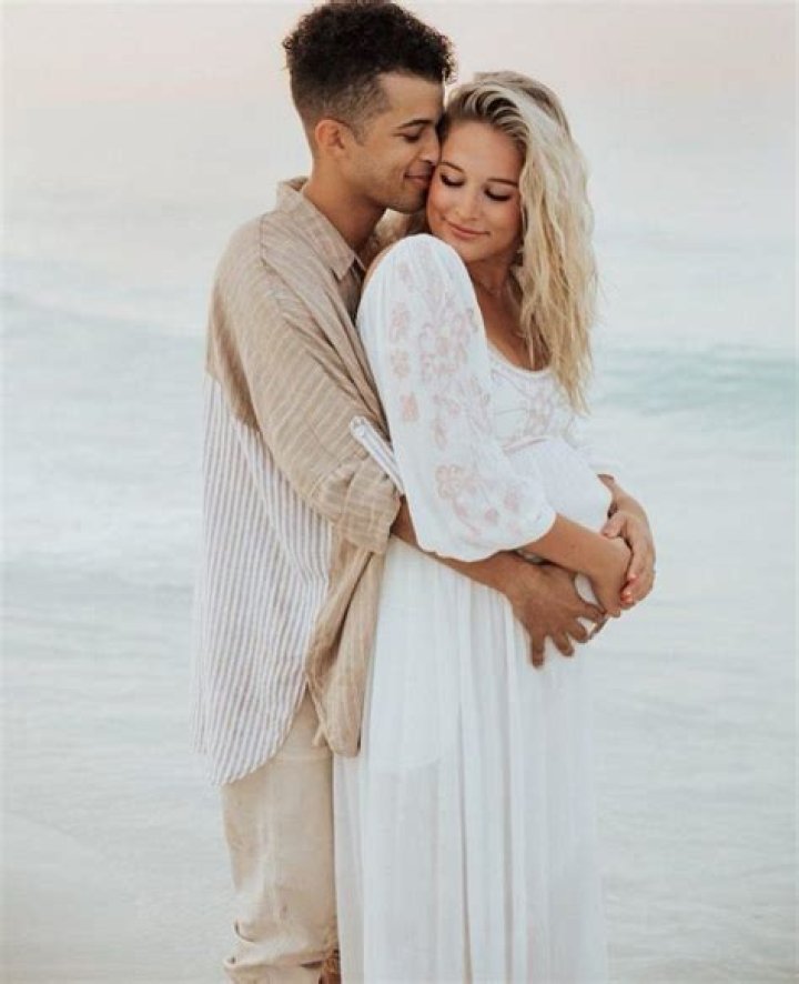 Sarah Herron Wiki, Biography, Age, Height, Boyfriend, Insta, Bachelor