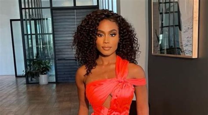 Shannon Thornton- Age, Net Worth, Boyfriend, Dating, Height, Career