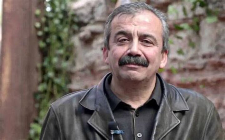 Sirri Süreyya Önder’s Girlfriend: Who is Sirri Süreyya Önder Dating?