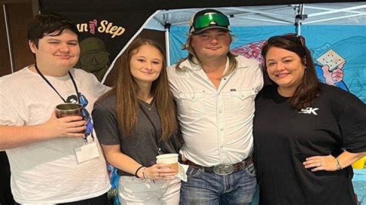 Stalekracker Net Worth
