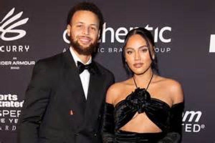 Steph Bumelcrownd’s Boyfriend: Who is Steph Bumelcrownd Dating?