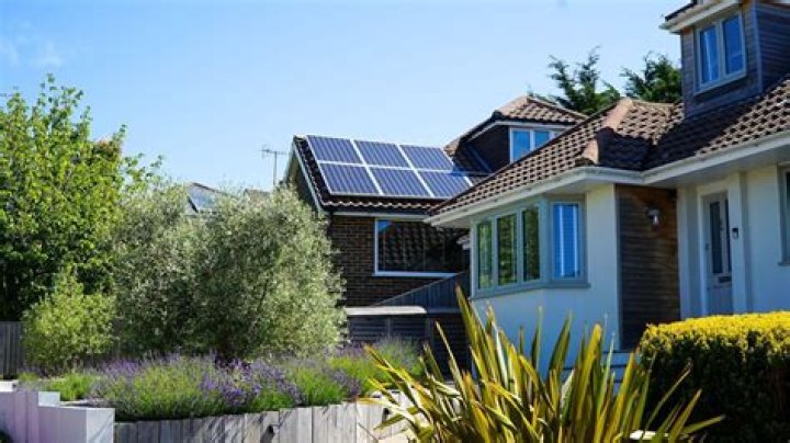 Sunnier Days Ahead: Top 5 Public Solar Companies Revamping Renewable Energy Landscape