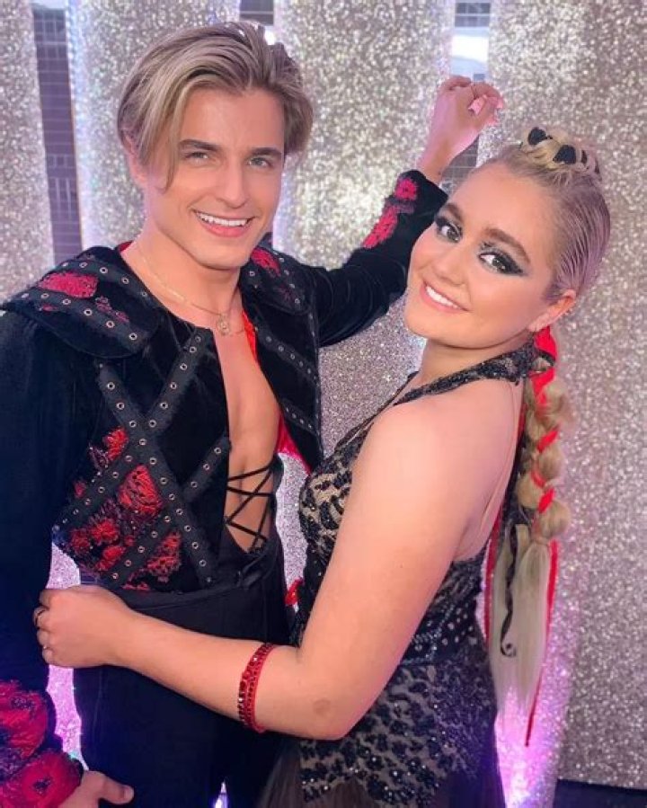 Tana & Gordon Ramsay’s daughter Tilly Ramsay Biography: Net Worth, Age, Boyfriend, Height, University, Siblings