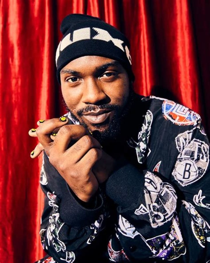 Tay Iwar Biography: Age, Net Worth, Family, Parents, Spouse, Album, Sibling, Height, Songs