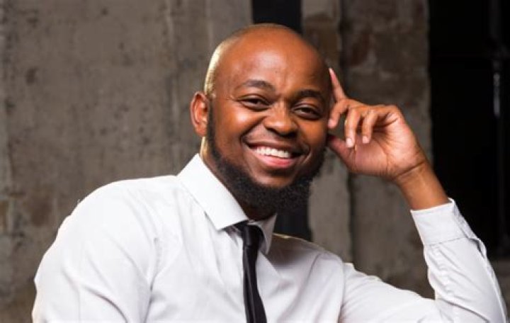 Thato Molamu Biography: Wife, Age, Net Worth, Wikipedia, Instagram, Foundation, Twitter, Brother, Girlfriend, Photos, Child