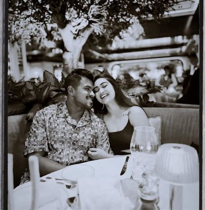 Theekshana Anuradha’s Girlfriend: Who is Theekshana Anuradha Dating?