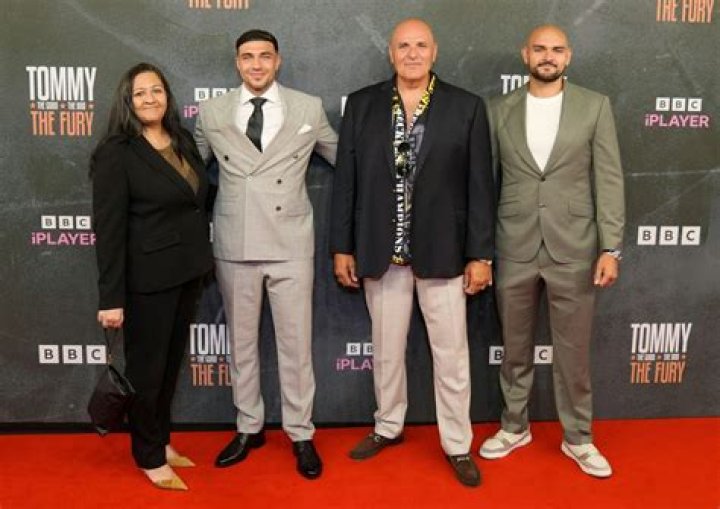 Tommy Hinkley’s Wife: Who is Tommy Hinkley Dating?