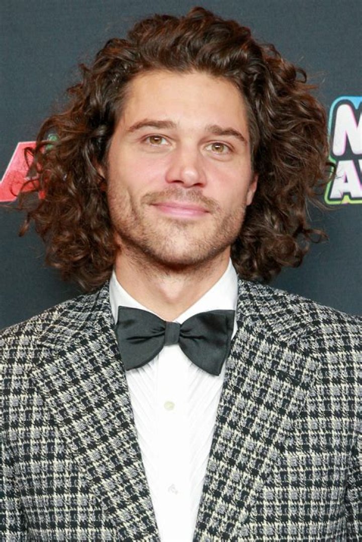 Trent Garrett - Net Worth, Age, Height, Birthday, Bio, Wiki!