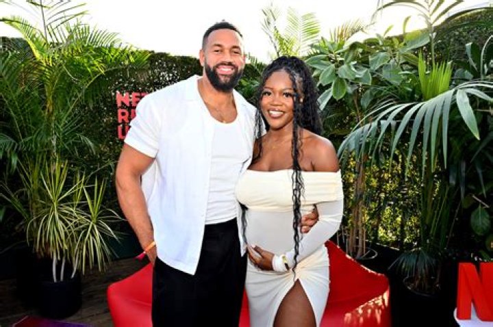 Tui Sutherland’s Boyfriend: Who is Tui Sutherland Dating?