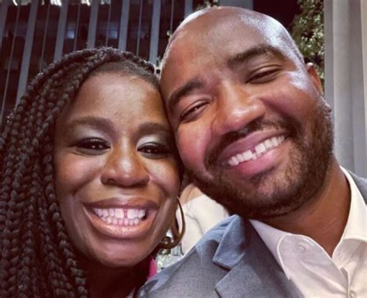 Uzo Aduba: Boyfriend, net worth, tattoos, smoking & body measurements