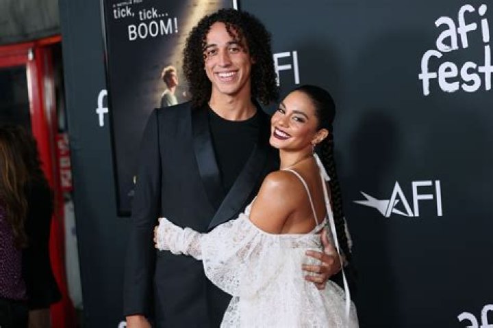 Vanessa Flores’s Boyfriend: Who is Vanessa Flores Dating?